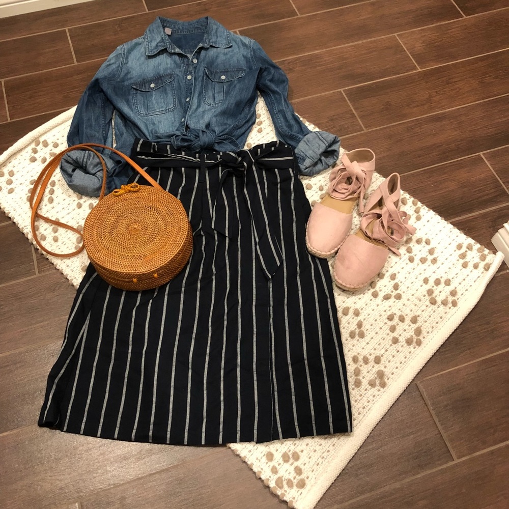 Ann Taylor midi skirt